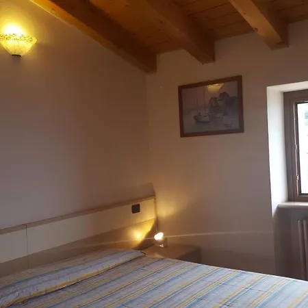 Casa Luisa 브렌조네 술 가르다